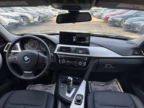 2017 BMW 3 Series 320i