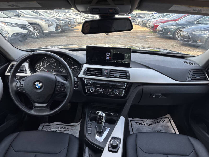 2017 BMW 3 Series 320i
