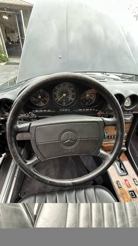 1987 Mercedes-Benz 560-Class 560 SL