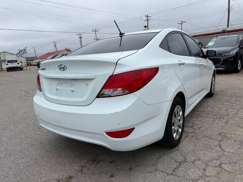 2016 Hyundai Accent SE
