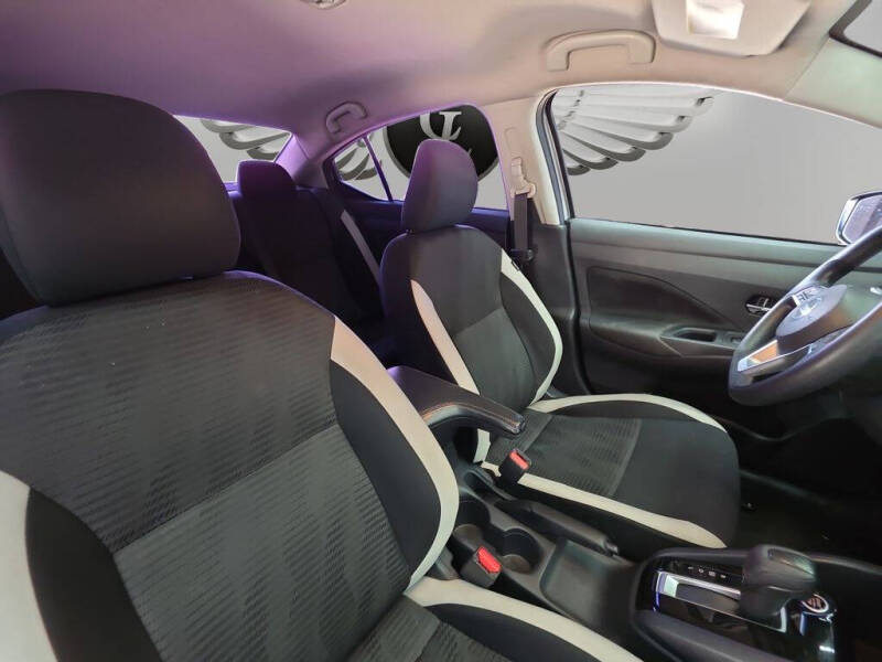 2022 Nissan Versa SV