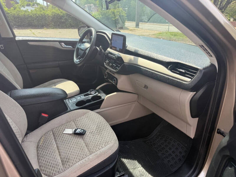2021 Ford Escape SE