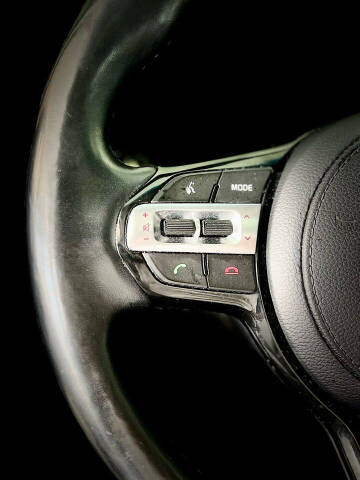 2018 Kia Cadenza Technology