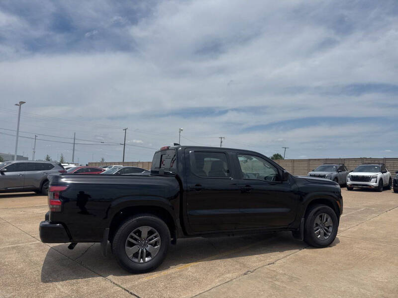 2025 Nissan Frontier SV