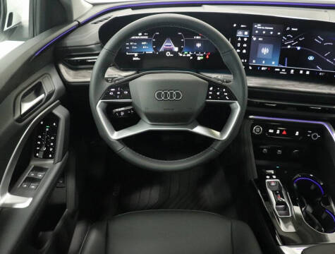 2025 Audi Q5 quattro Premium TFSI