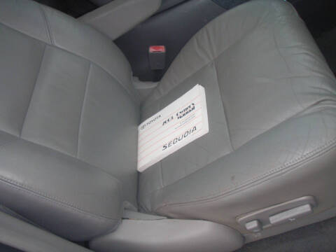 2003 Toyota Sequoia Limited