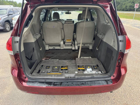 2014 Toyota Sienna XLE 8-Passenger