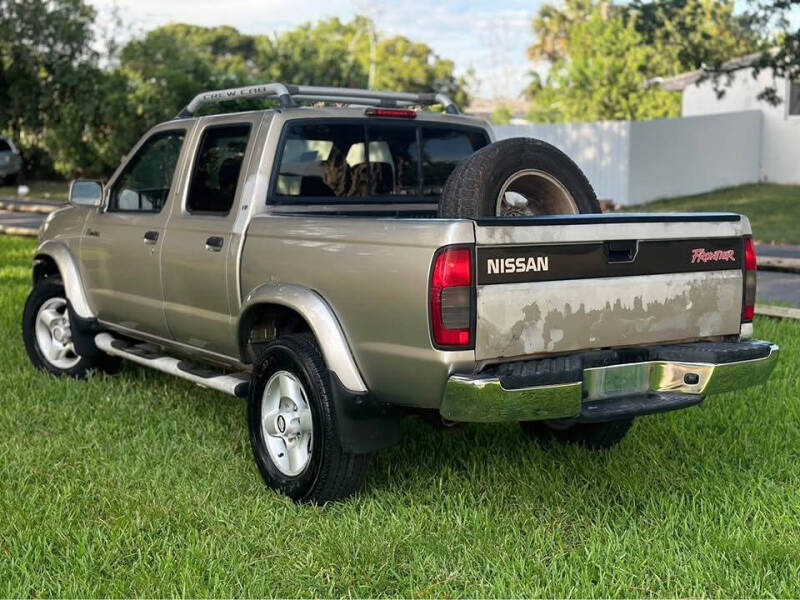 2000 Nissan Frontier SE