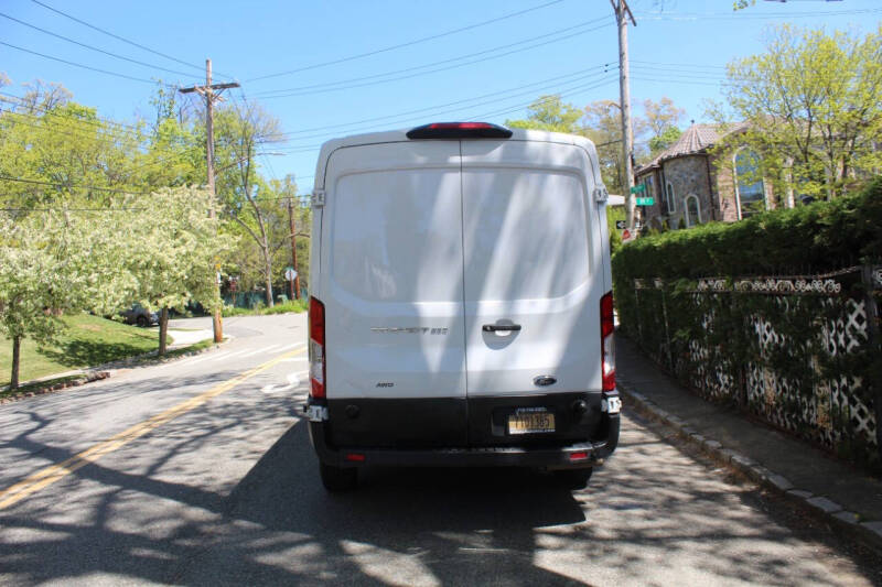 2024 Ford Transit 250