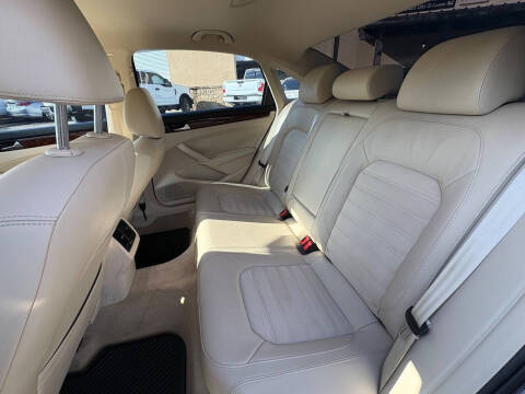 2013 Volkswagen Passat TDI SEL Premium