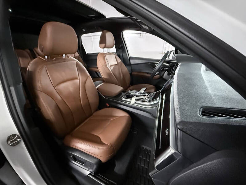 2021 Audi Q7 quattro Premium Plus 55 TFSI