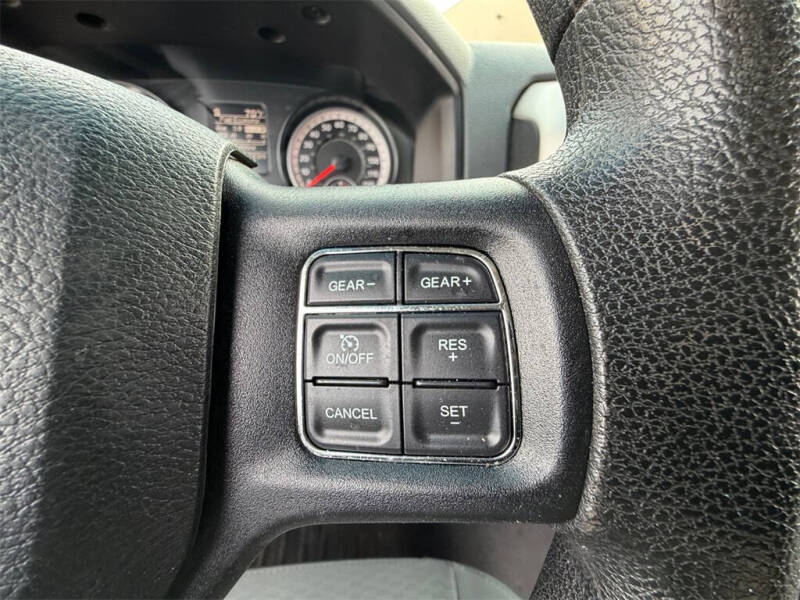 2017 RAM 1500 SLT