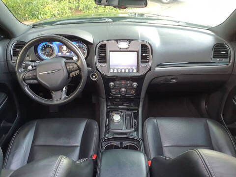 2022 Chrysler 300 S V6