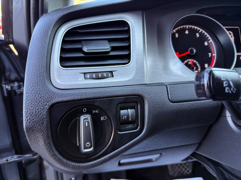 2015 Volkswagen Golf TSI S