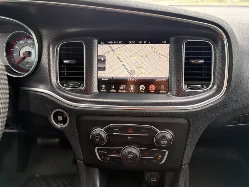 2015 Dodge Charger SXT