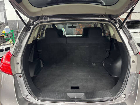 2011 Nissan Rogue SV