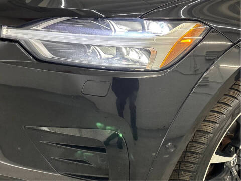 2018 Volvo XC60 T5 R-Design