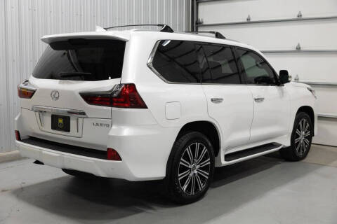 2021 Lexus LX 570 Three-Row