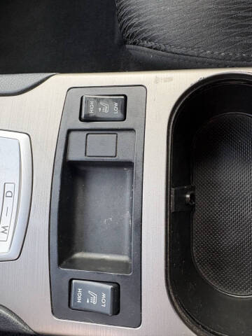 2010 Subaru Legacy 2.5i Premium