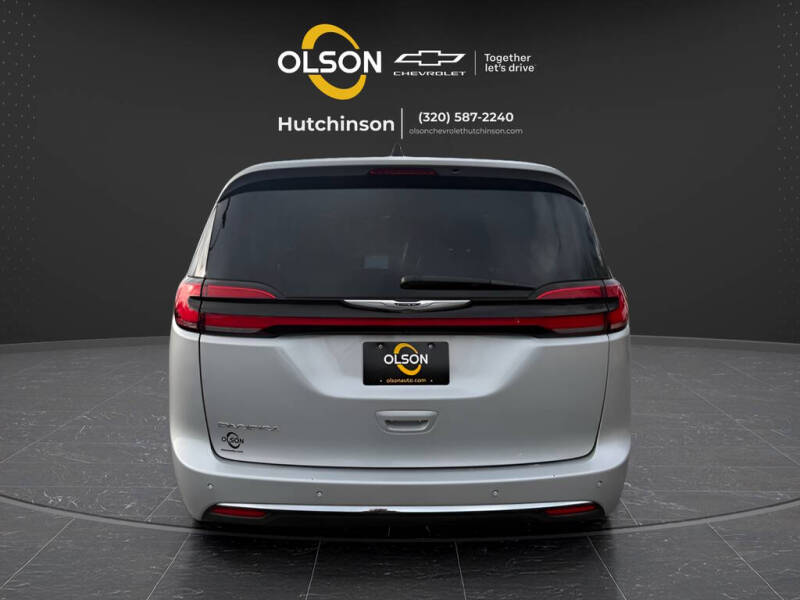 2024 Chrysler Pacifica Touring L