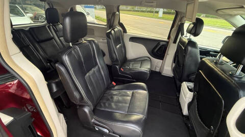 2013 Chrysler Town and Country Touring