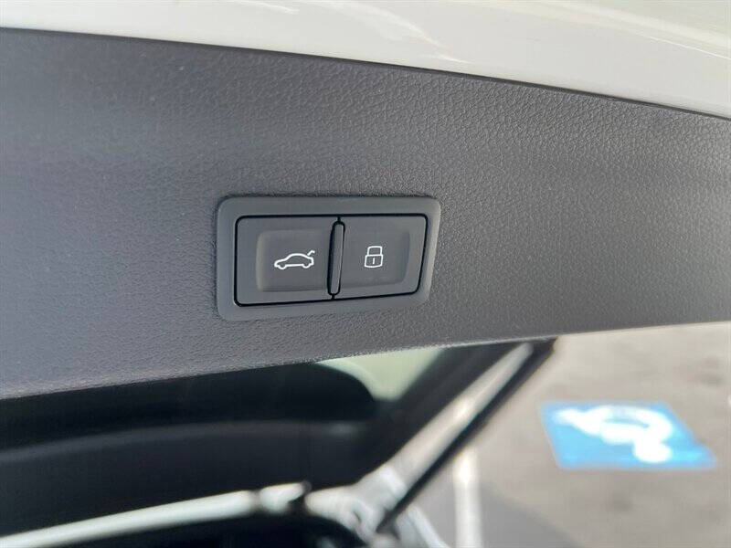 2023 Audi Q3 quattro S line Premium 45 TFSI