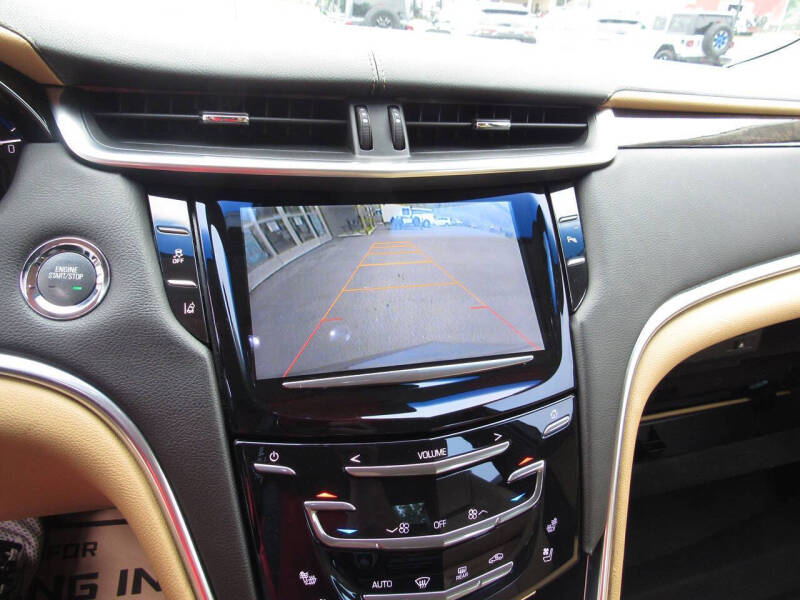 2013 Cadillac XTS Luxury Collection