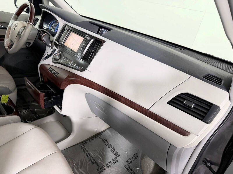 2013 Toyota Sienna
