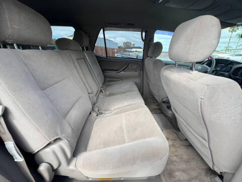 2005 Toyota Sequoia SR5