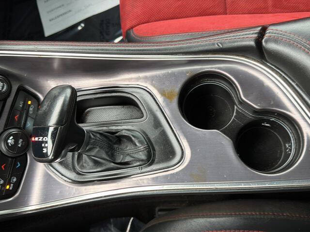 2018 Dodge Challenger 392 HEMI Scat Pack Shaker