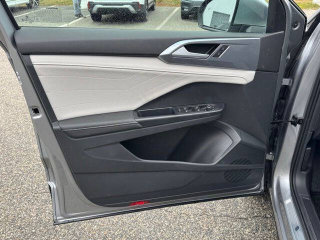 2026 Volkswagen Taos SEL 4Motion