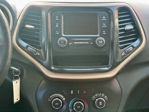 2016 Jeep Cherokee Sport