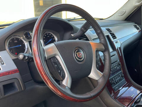 2010 Cadillac Escalade Luxury