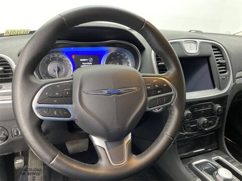 2019 Chrysler 300 Touring