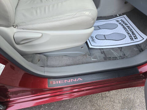 2011 Toyota Sienna XLE 8-Passenger