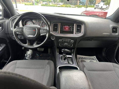2017 Dodge Charger SE