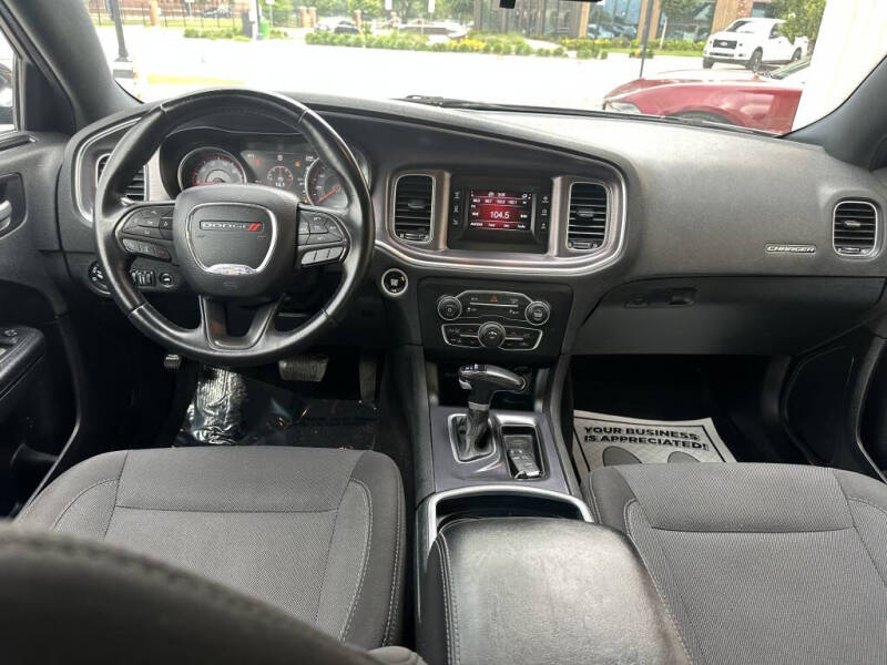 2017 Dodge Charger SE
