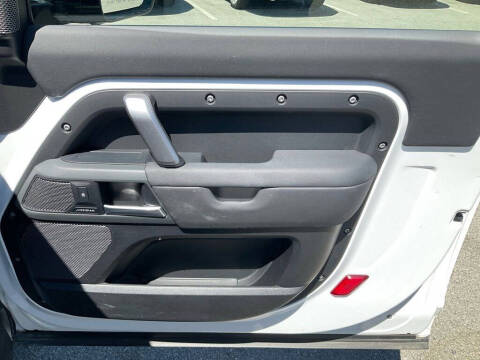 2024 Land Rover Defender 90 P400 X-Dynamic SE