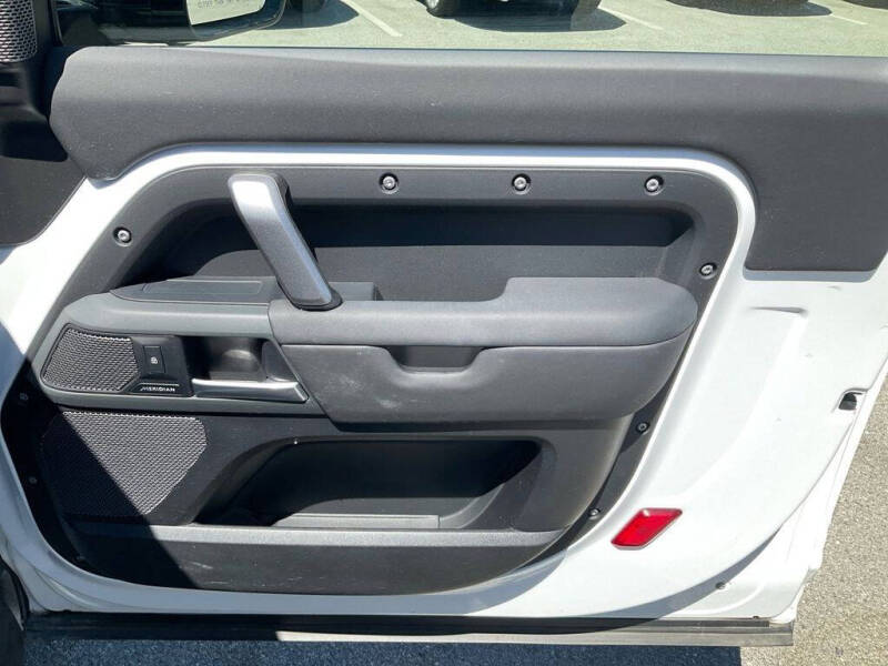 2024 Land Rover Defender 90 P400 X-Dynamic SE