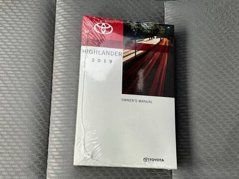2019 Toyota Highlander LE