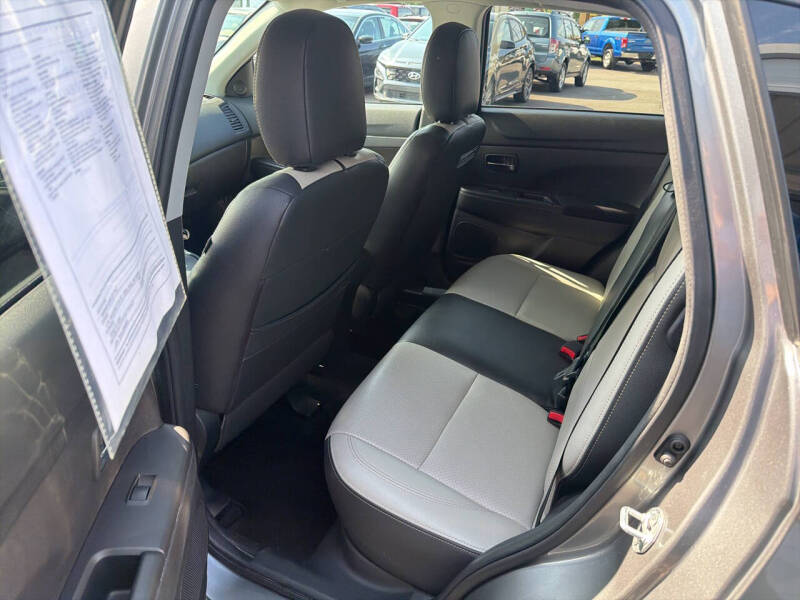 2013 Mitsubishi Outlander Sport LE