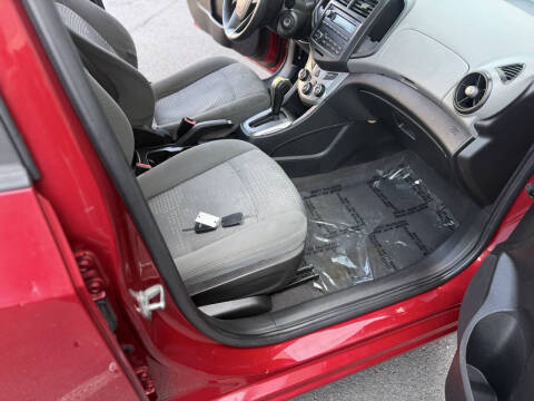 2013 Chevrolet Sonic LS Auto