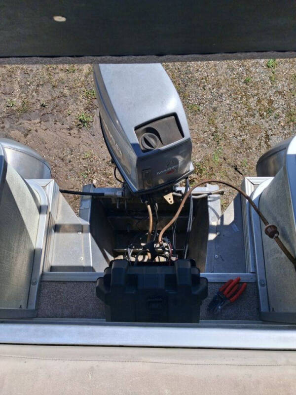 1998 Crest Pontoon 22FT PONTOON