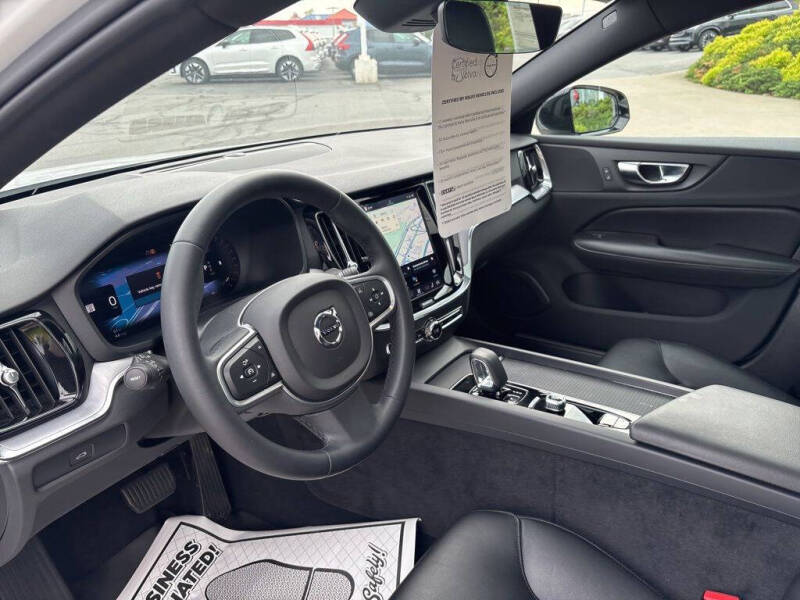 2023 Volvo S60 B5 Plus Black Edition