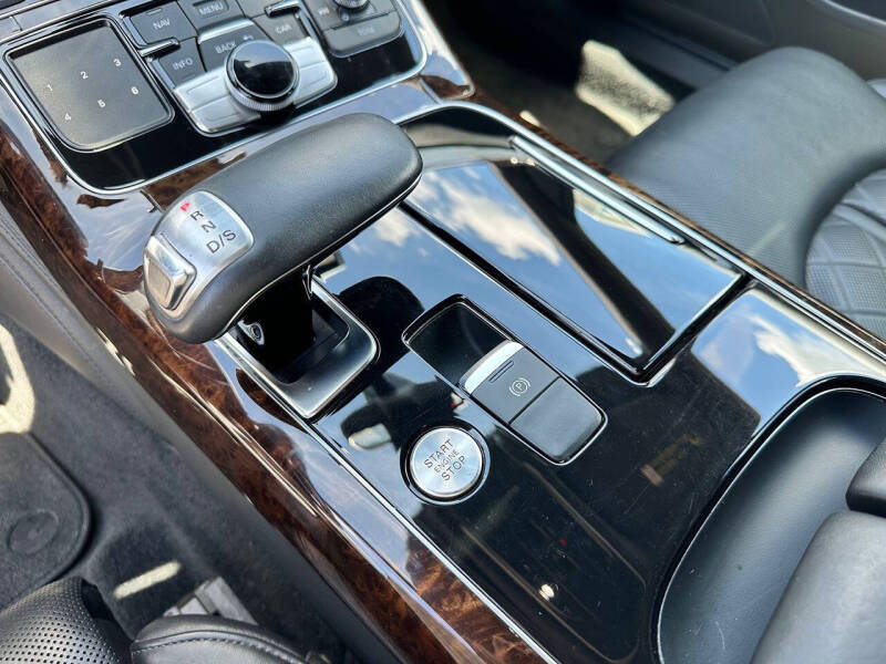 2012 Audi A8 quattro