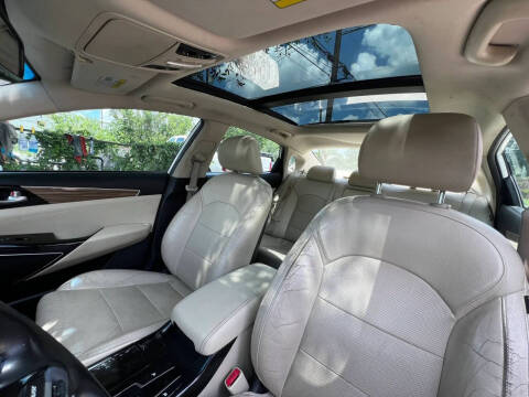 2018 Kia Cadenza Premium