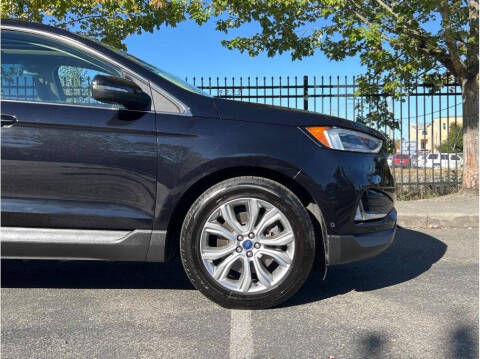 2019 Ford Edge Titanium