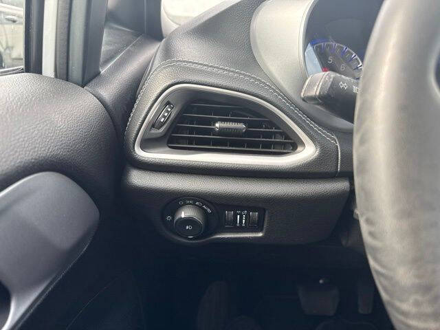 2024 Chrysler Pacifica Touring