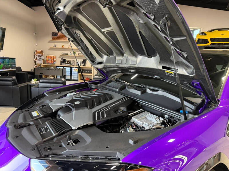 2024 Lamborghini Urus Performante