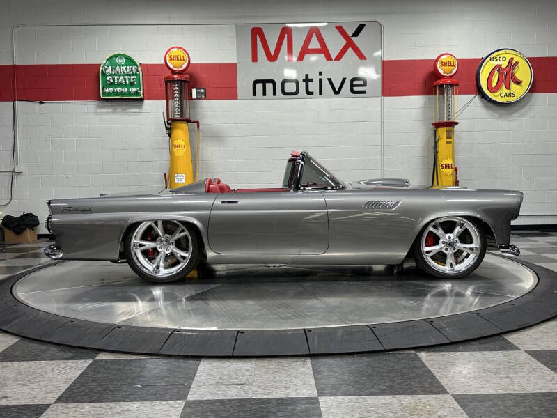 1956 Ford Thunderbird